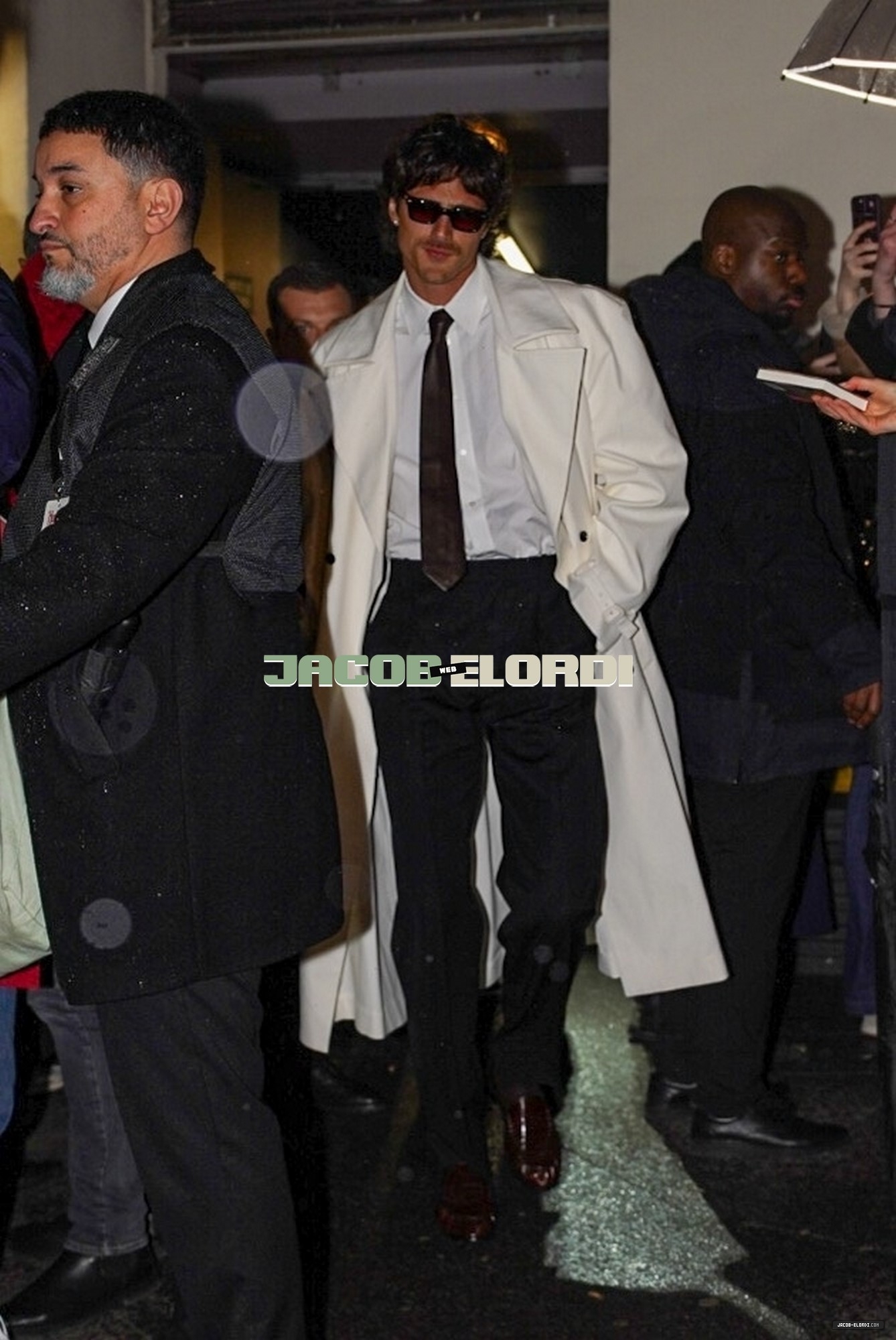 053.jpg