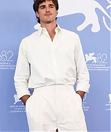 826.jpg