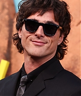 102.jpg